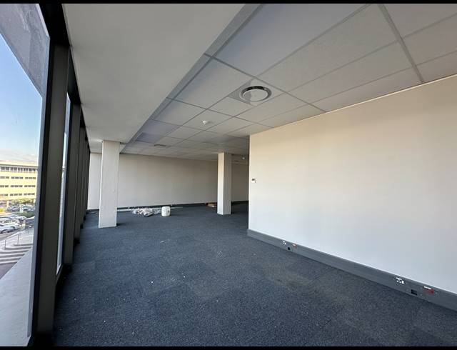 144M² OFFICE TO LET IN DORINGKLOOF